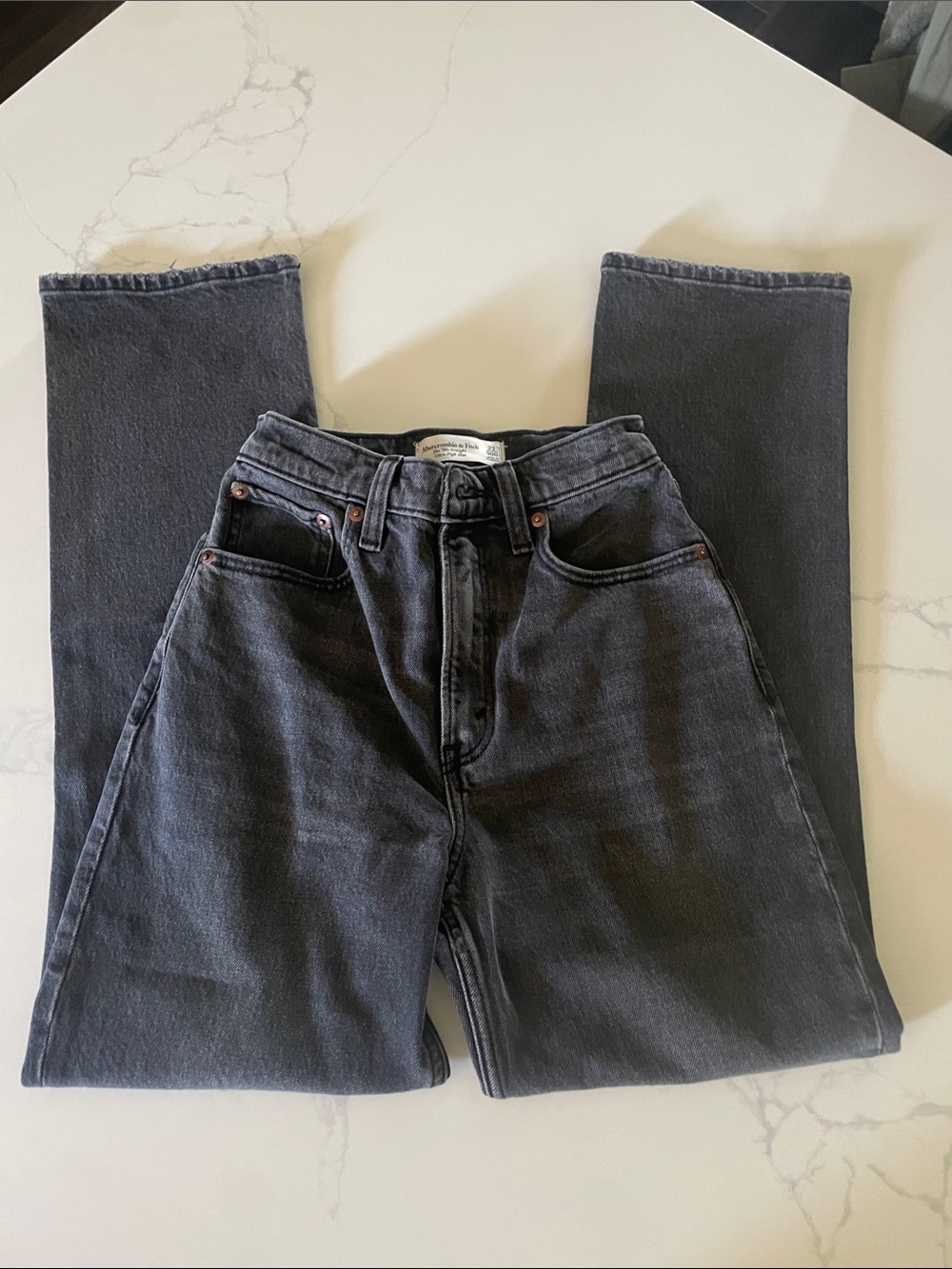 Abercrombie & Fitch Size 23